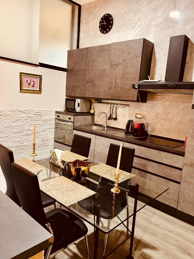 Golden House Apartment คาสเตล มักจิโอเร ภายนอก รูปภาพ