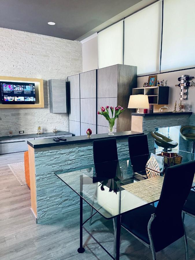 Golden House Apartment คาสเตล มักจิโอเร ภายนอก รูปภาพ