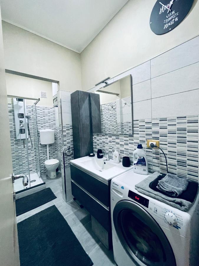 Golden House Apartment คาสเตล มักจิโอเร ภายนอก รูปภาพ